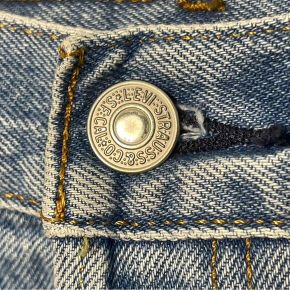 Levi's 501 Distressed Jean Shorts, Casual, Weekend, festival, Beachy Coastal, 30 - Picture 6 of 9